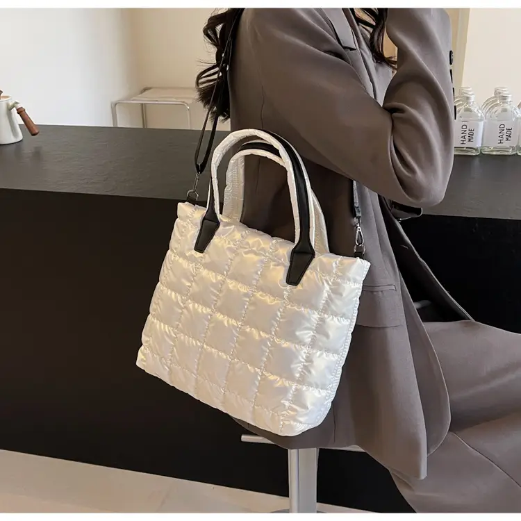 White Quilted Women's Shoulder Messenger Bag 2024 — feature 13
