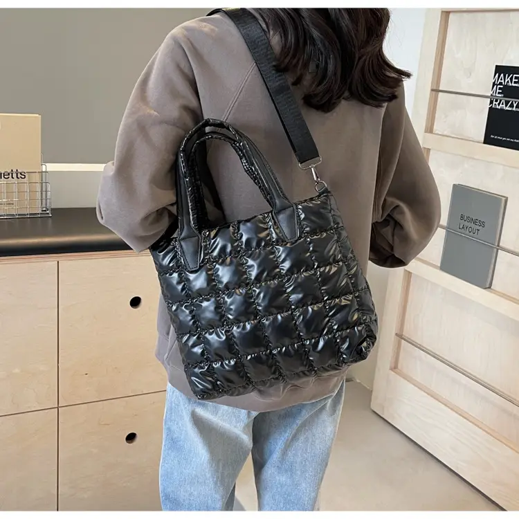White Quilted Women's Shoulder Messenger Bag 2024 — feature 20