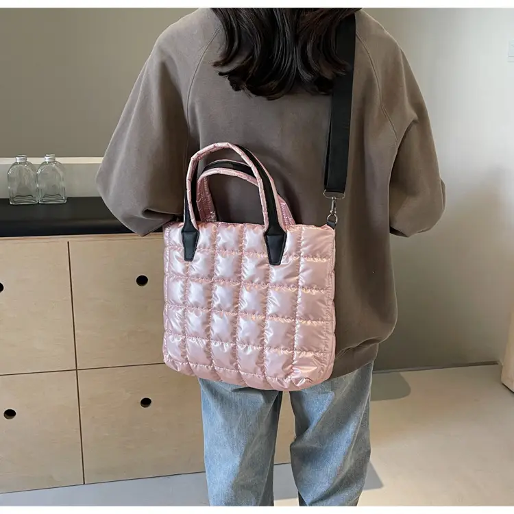 White Quilted Women's Shoulder Messenger Bag 2024 — feature 25