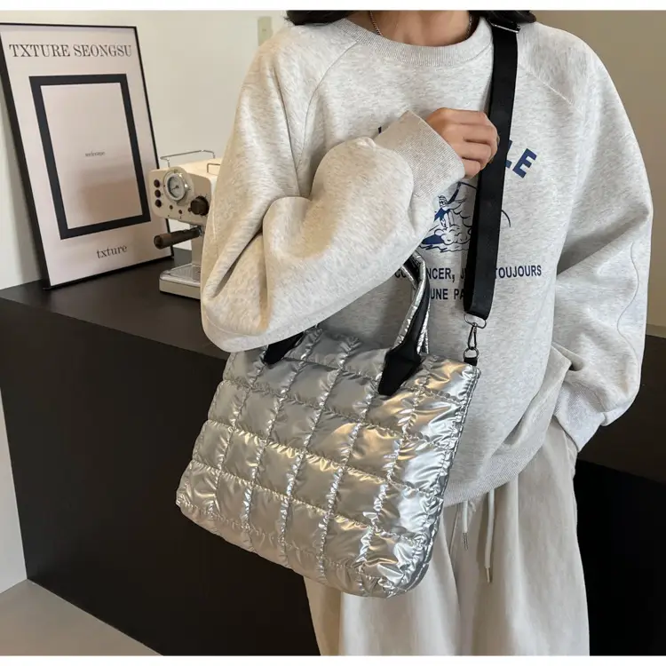 White Quilted Women's Shoulder Messenger Bag 2024 — feature 31