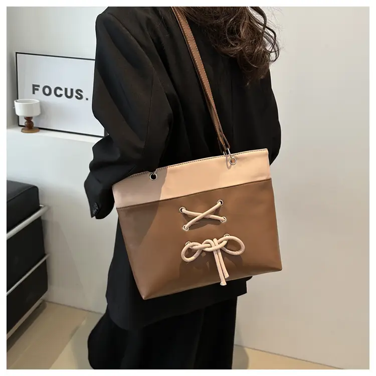 Women's Large Capacity Contrast Tote Bag 2024 — feature 23