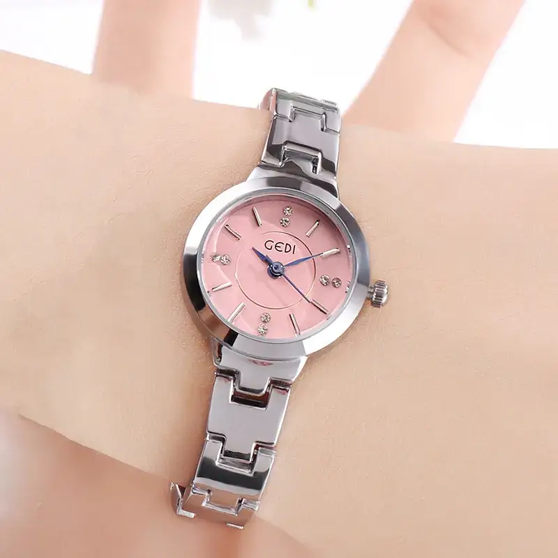 Women's Elegant Quartz Watch with Diamond-Embedded Bracelet
