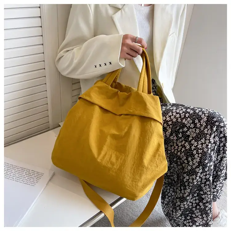 Lulul Women's Ultra-Light Nylon Shoulder Bag Beige — feature 111