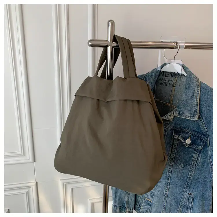 Lulul Women's Ultra-Light Nylon Shoulder Bag Beige — feature 115