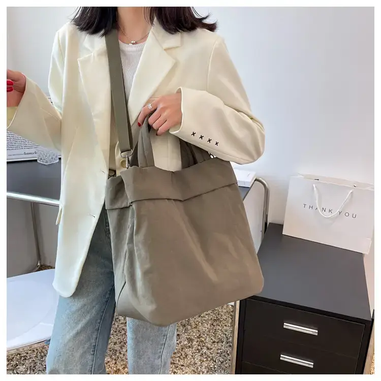 Lulul Women's Ultra-Light Nylon Shoulder Bag Beige — feature 21