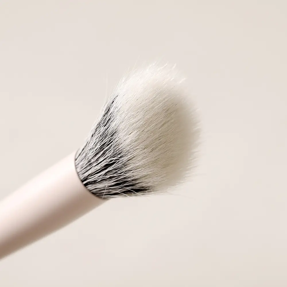 Cangzhou Wool Blush Brush with Fine Spine — feature 13