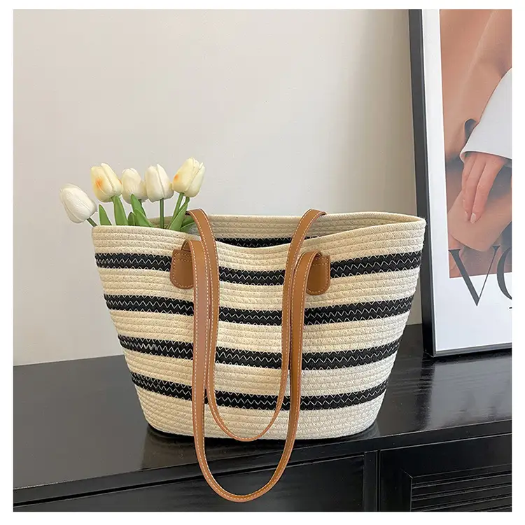 Women Woven Straw Shoulder Bag Large Capacity Textured Commuter Beach Bag — feature 18