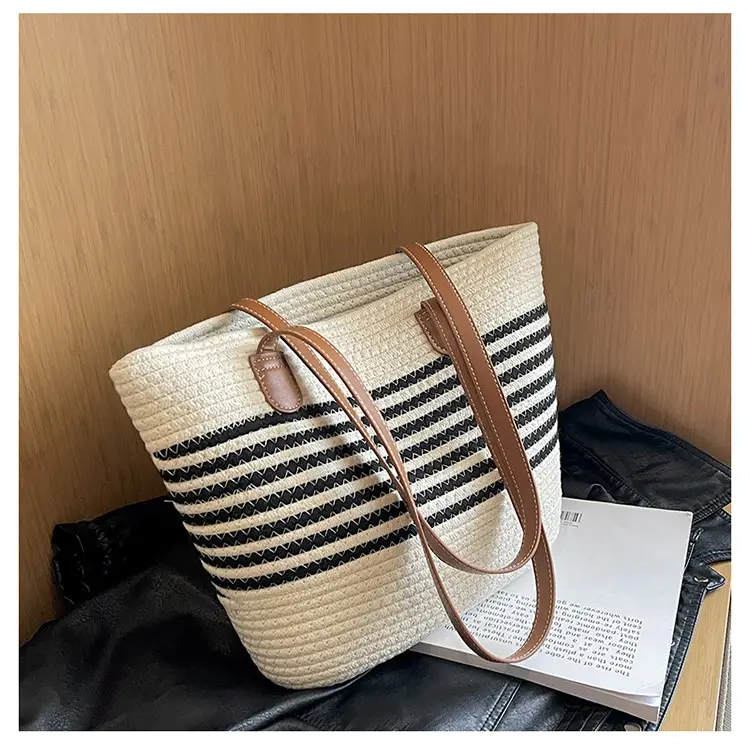 Women Woven Straw Shoulder Bag Large Capacity Textured Commuter Beach Bag — feature 20