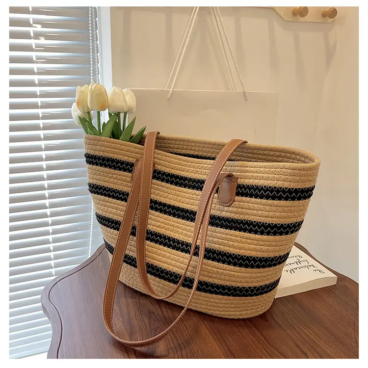 Women Woven Straw Shoulder Bag Large Capacity Textured Commuter Beach Bag — feature 21