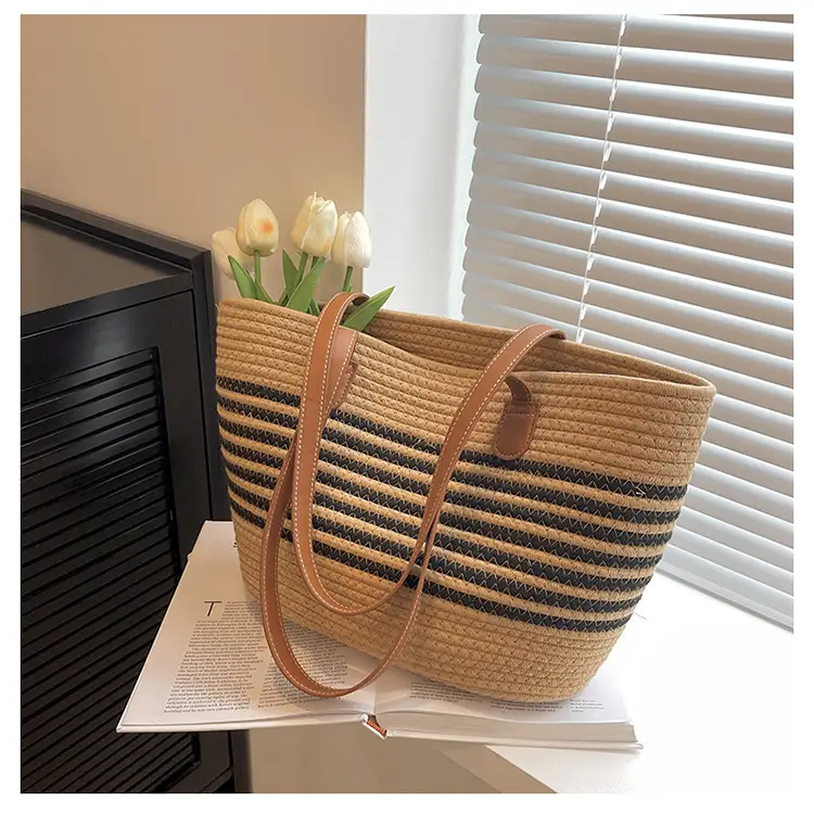 Women Woven Straw Shoulder Bag Large Capacity Textured Commuter Beach Bag — feature 23