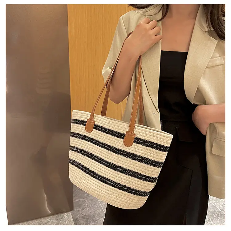 Women Woven Straw Shoulder Bag Large Capacity Textured Commuter Beach Bag — feature 25