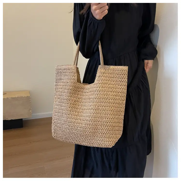 Women Woven Straw Shoulder Bag Large 2026 — feature 28