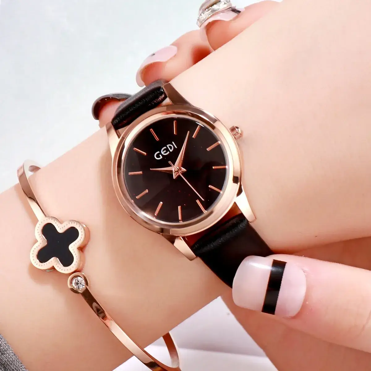 Blue Glitter Women's Quartz Watch with Rose Gold Hands - Image 4