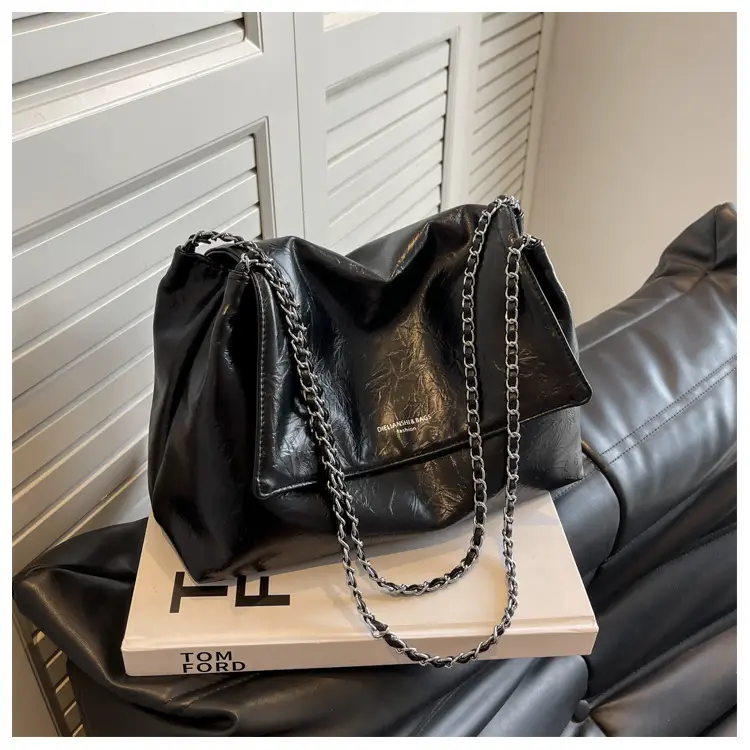 Green Leather Chain Shoulder Bag for Women — feature 11