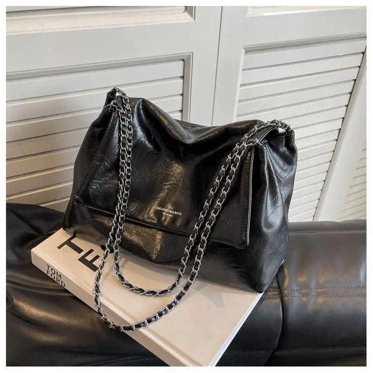 Green Leather Chain Shoulder Bag for Women — feature 12