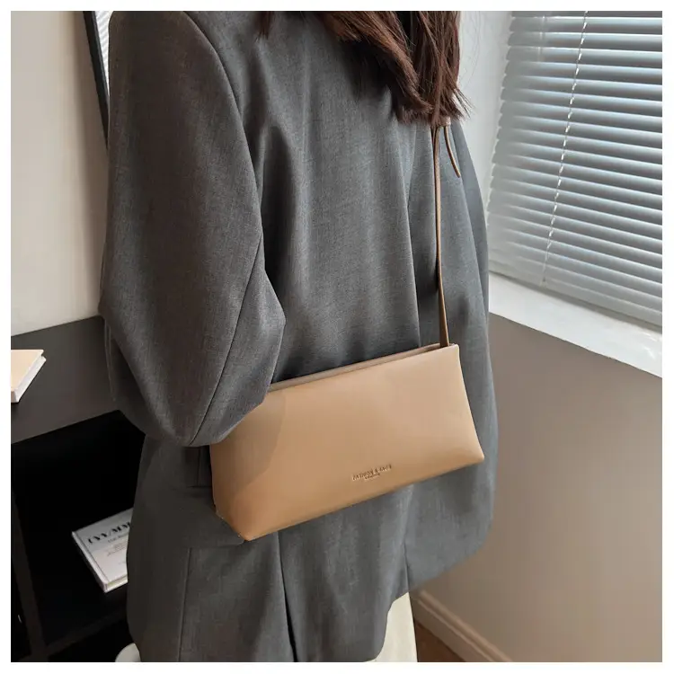 Black French Stick Shoulder Bag for Women 2022 — feature 11