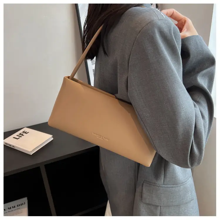 Black French Stick Shoulder Bag for Women 2022 — feature 9