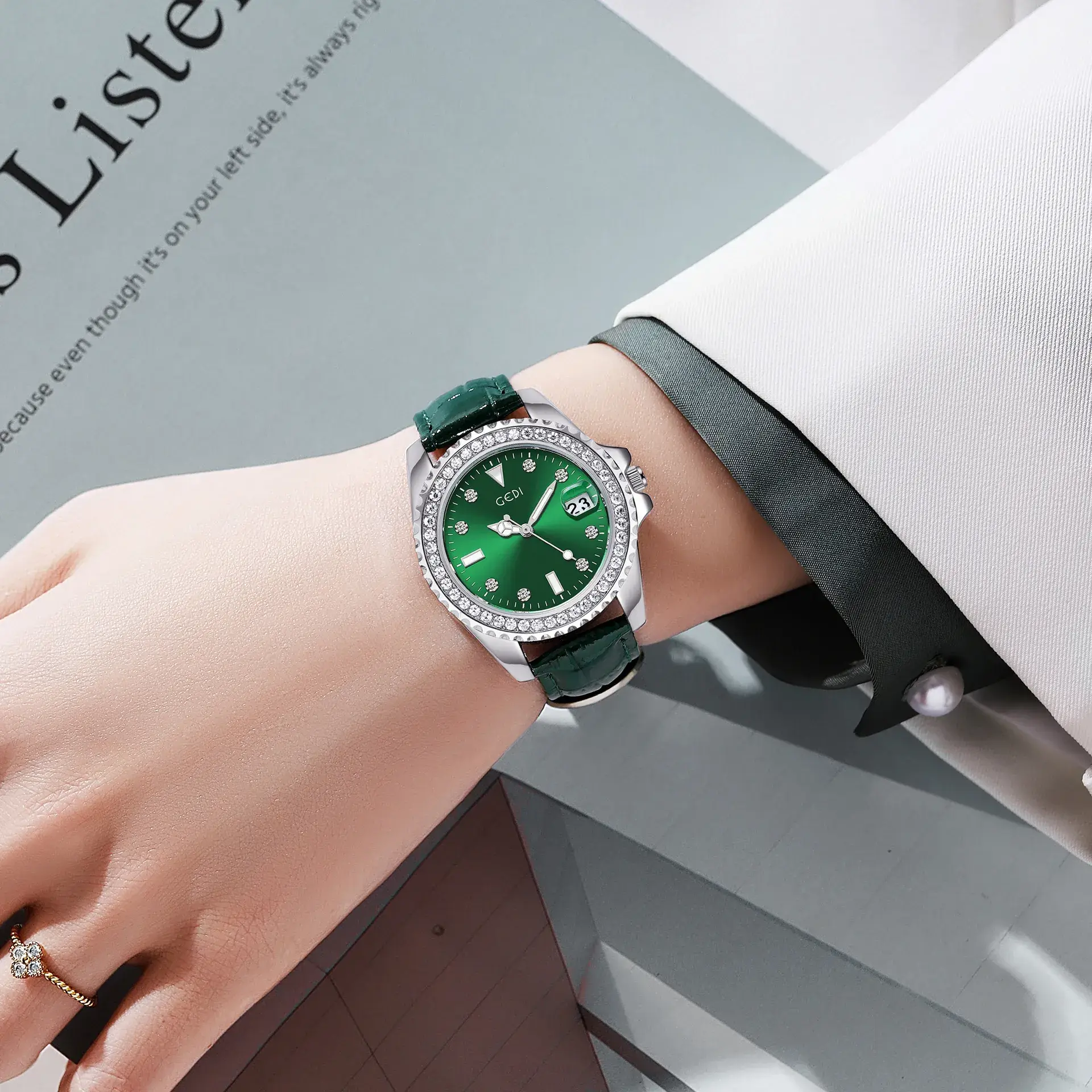 Women's Green Quartz Calendar Watch with Diamond Case - Image 4
