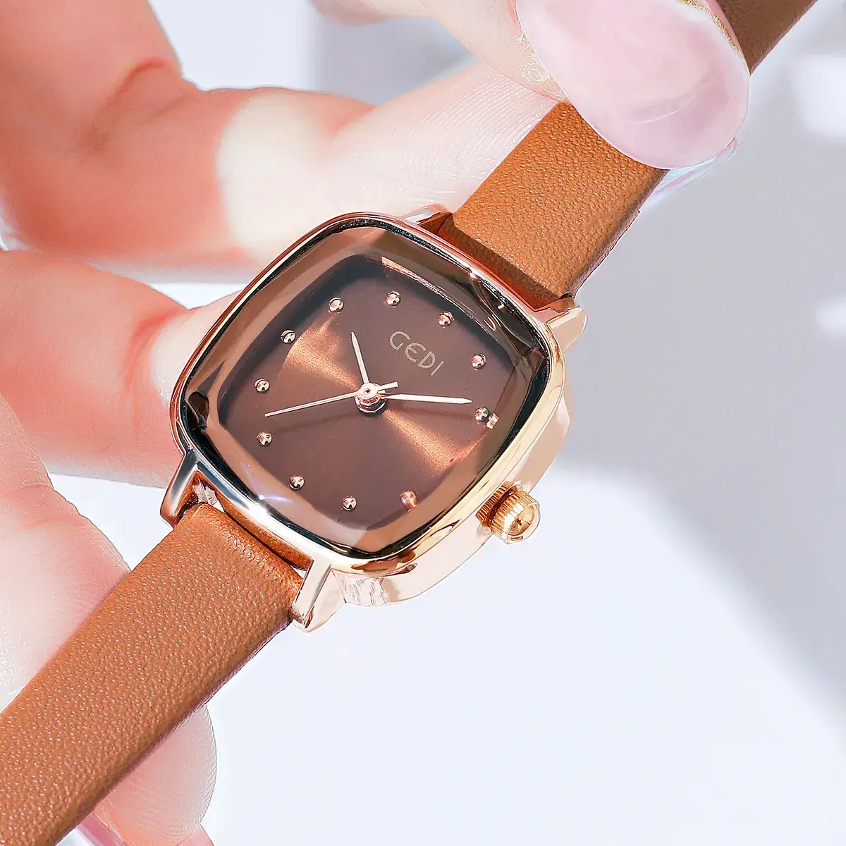Gedi Retro Square Plate Women's Quartz Watch Brown Belt