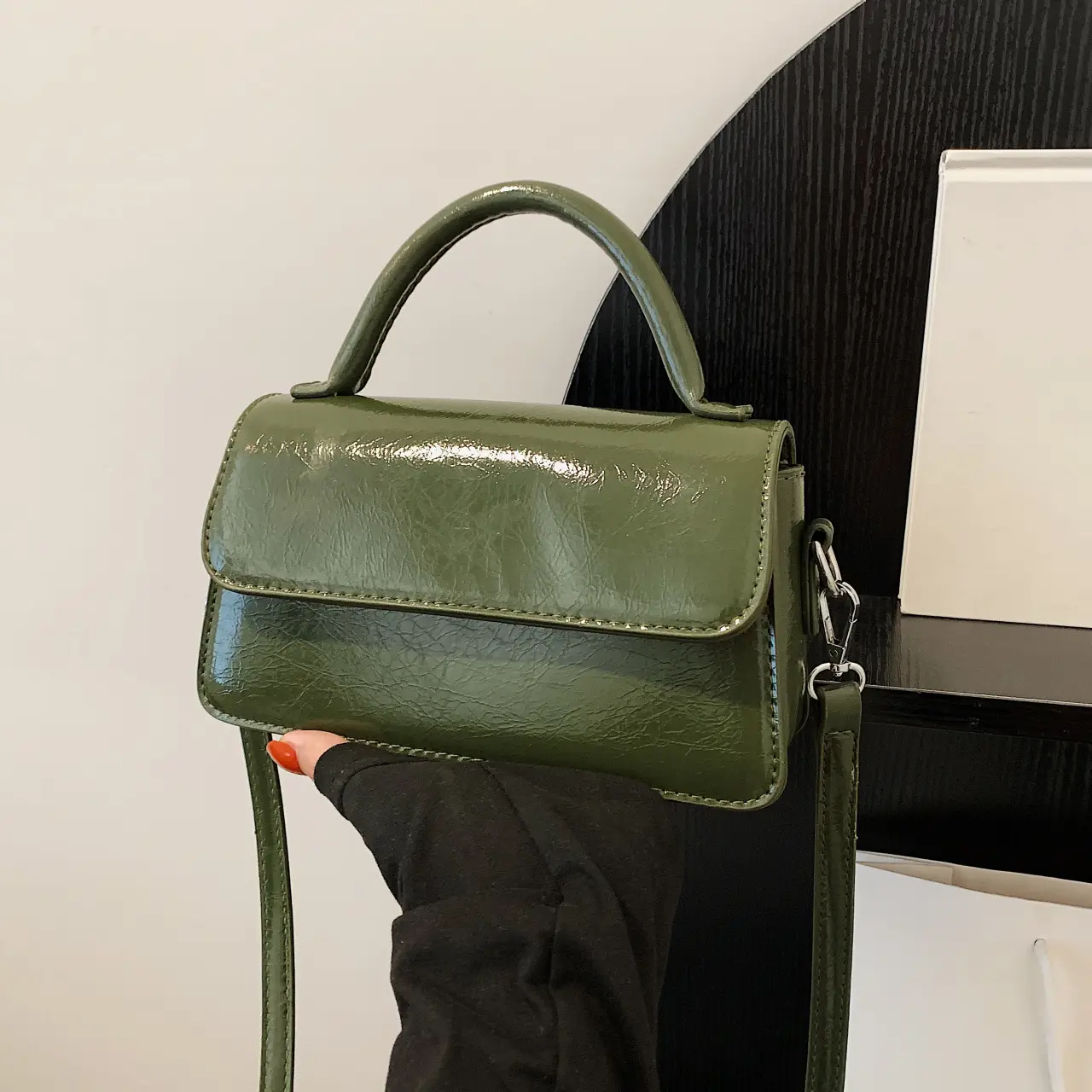 New Women's Brown Leather Crossbody Bag - Image 7