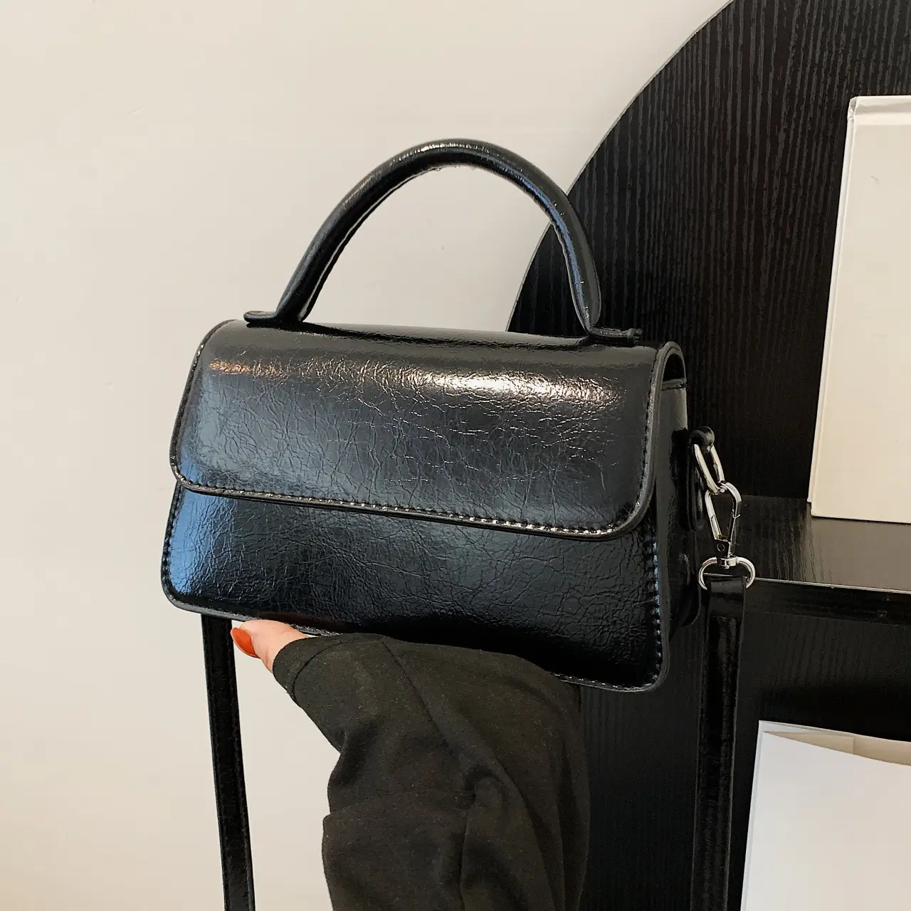 New Women's Brown Leather Crossbody Bag - Image 8
