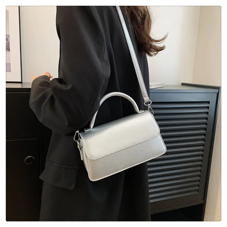 New Women's Brown Leather Crossbody Bag — feature 10