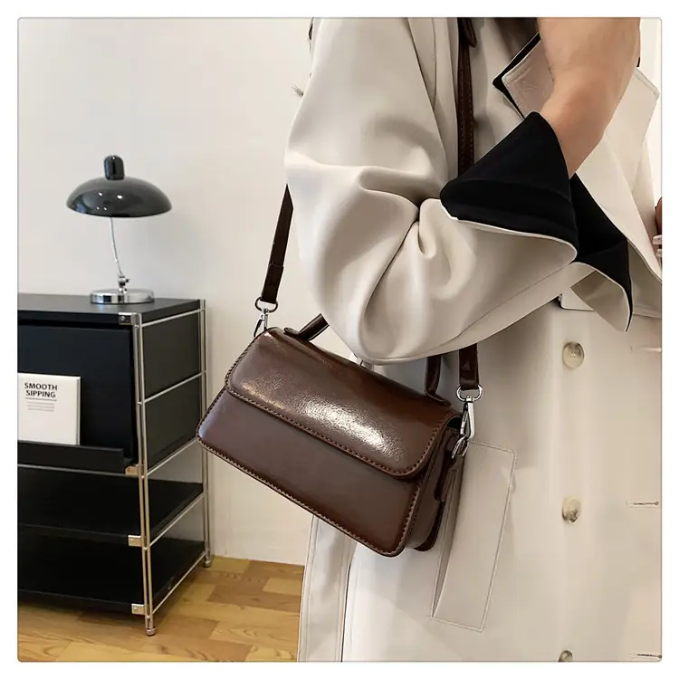 New Women's Brown Leather Crossbody Bag — feature 12