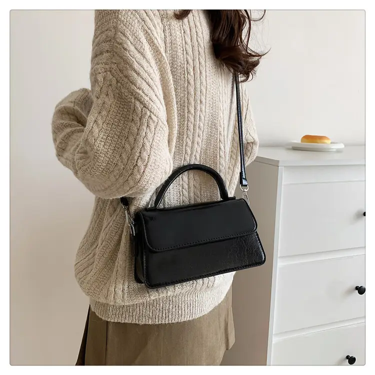 New Women's Brown Leather Crossbody Bag — feature 4