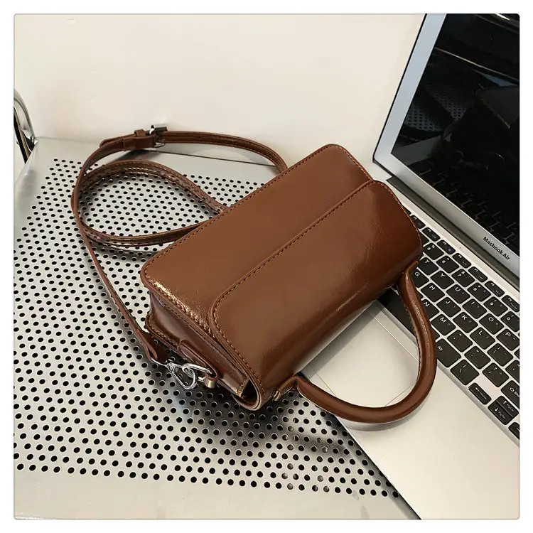 New Women's Brown Leather Crossbody Bag — feature 42