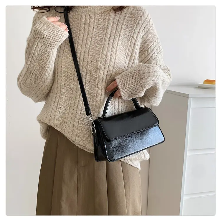 New Women's Brown Leather Crossbody Bag — feature 5