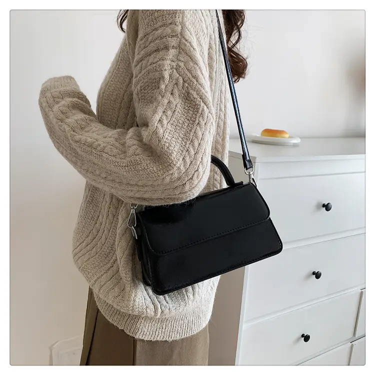New Women's Brown Leather Crossbody Bag — feature 6