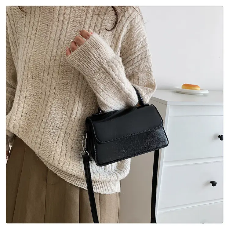 New Women's Brown Leather Crossbody Bag — feature 7