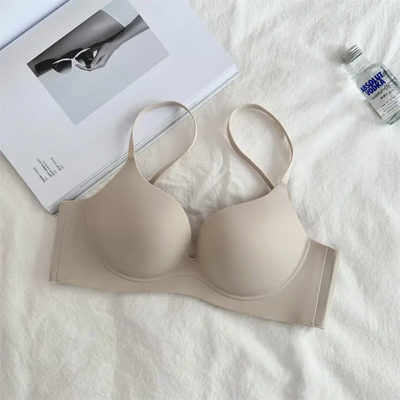 Little Egg seamless underwear one-piece Large U back small chest large gathered wireless bra 2.5 — feature 10