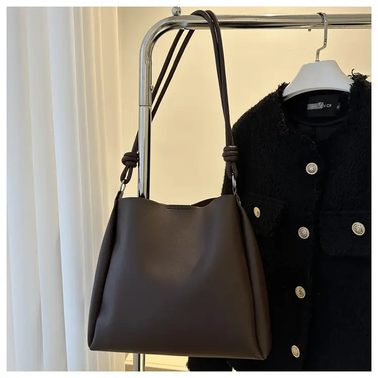 Women's Tan Leather Shoulder Bag 2024 Spring — feature 9