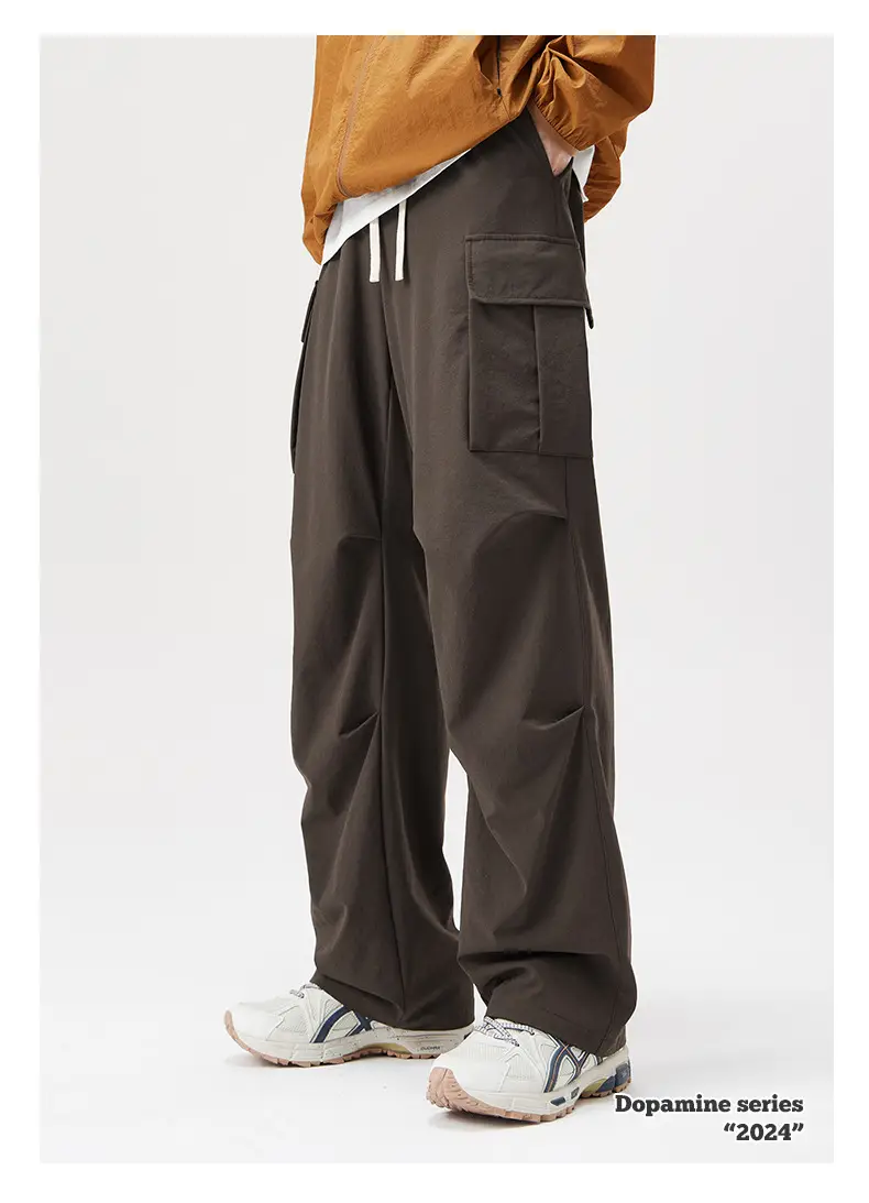 Men Mountain Style Pleated Cargo Pants Large Pockets Brown — feature 15