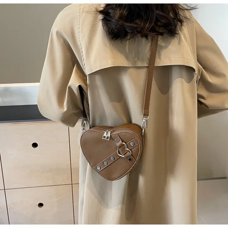 Heart Shaped Shoulder Bag for Women 2024 — feature 11