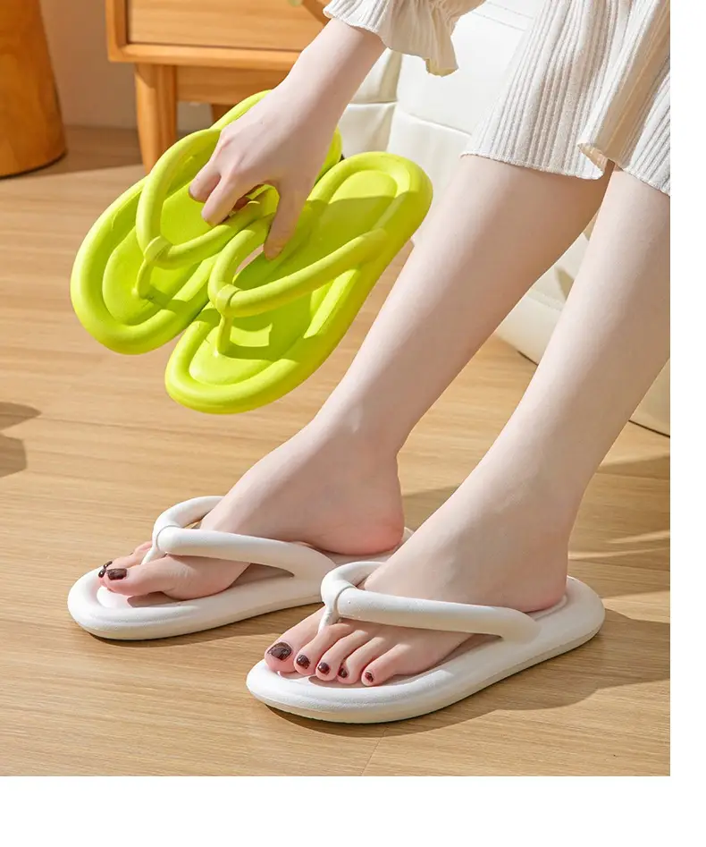 Summer Flip-Flops Ins Internet Celebrity Flip-Flops Beach Slippers Women's Large Size Cute Seaside Sandals Wholesale — feature 16