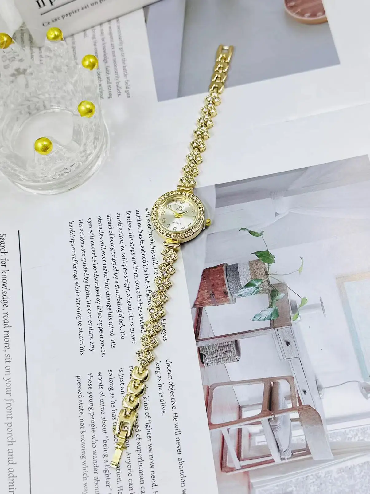 Diamond Encrusted Women's Quartz Bracelet Watch — feature 3