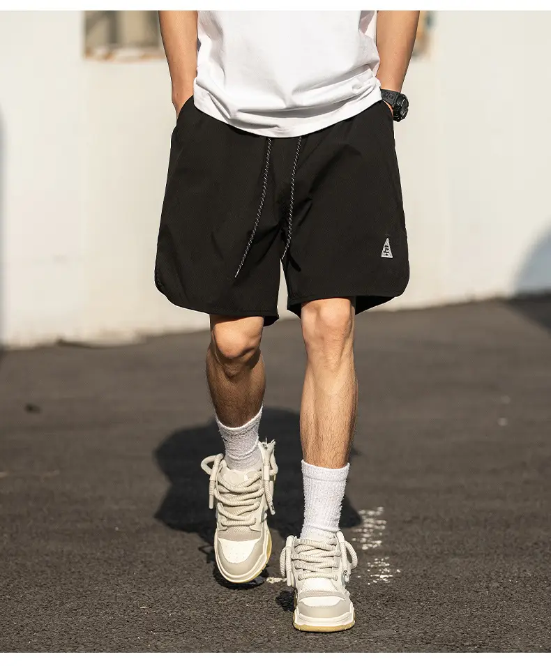 Hanlu Men Green Casual Shorts with Arc Hem — feature 15