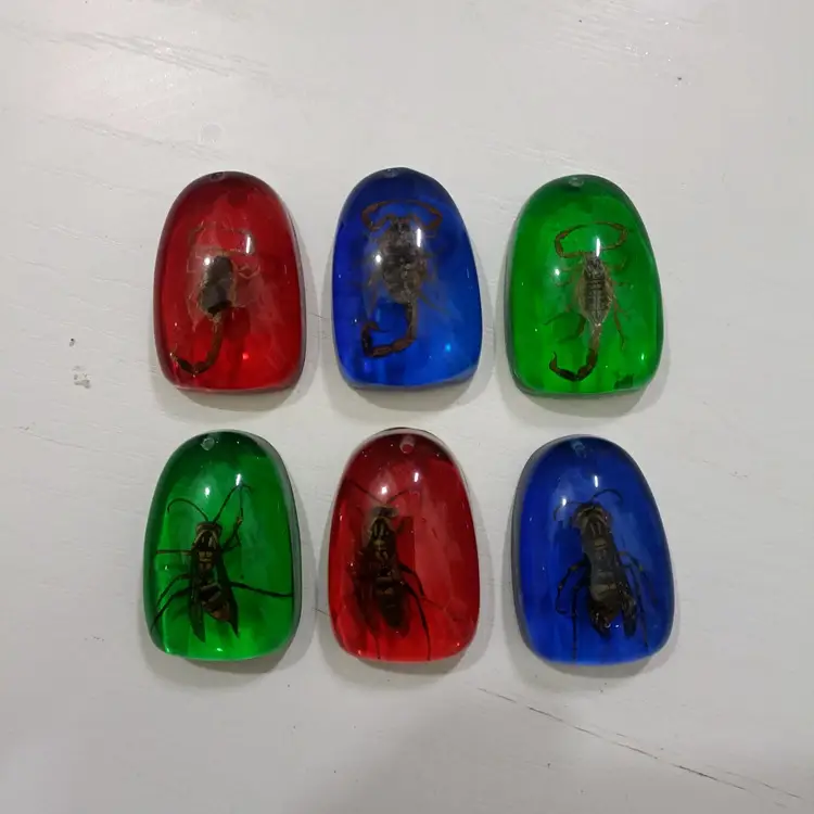 Natural Insect Resin Amber Scorpion Wasp Crab Butterfly Specimen — feature 3