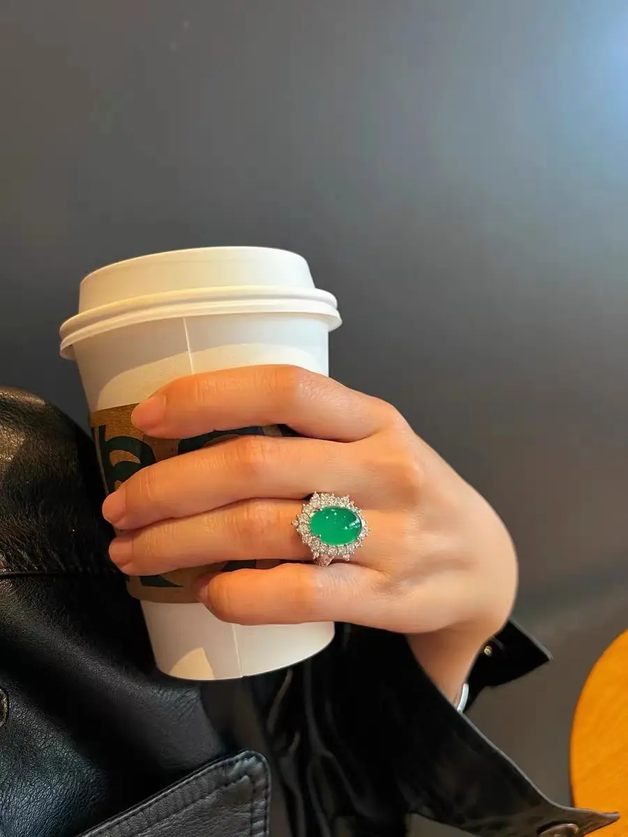 Emerald Natural Emerald Ring for Women — feature 3