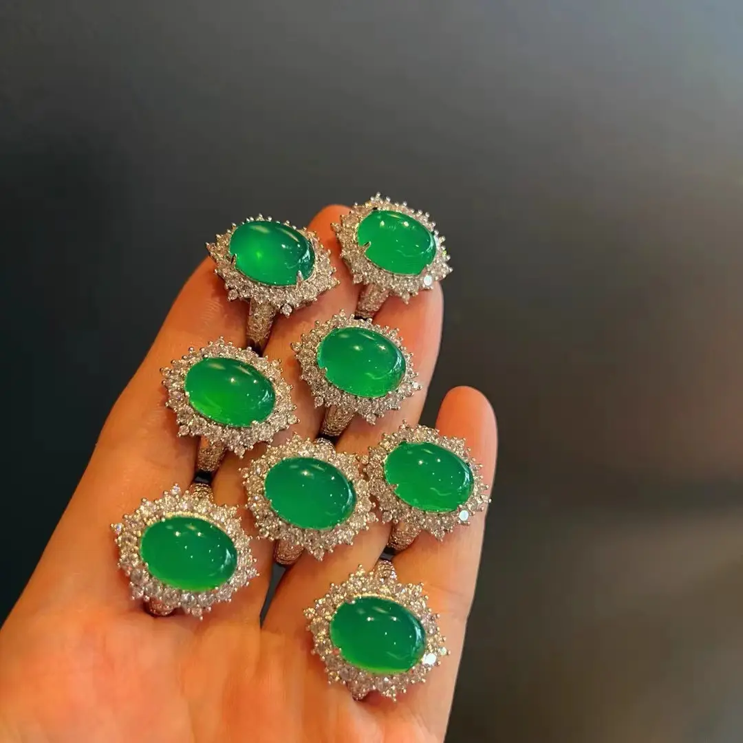 Emerald Natural Emerald Ring for Women — feature 5