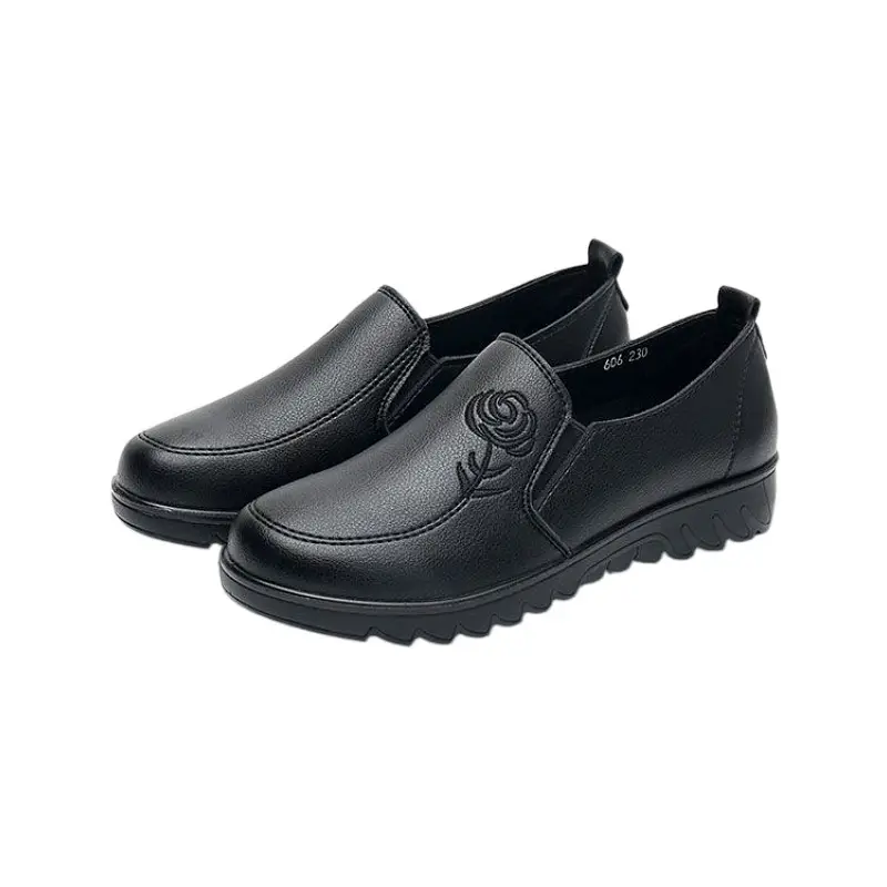 Spring middle-aged mom shoes single-layer shoes soft bottom middle-aged and elderly women's leather shoes flat non-slip old shoes comfortable milk shoes - Image 6
