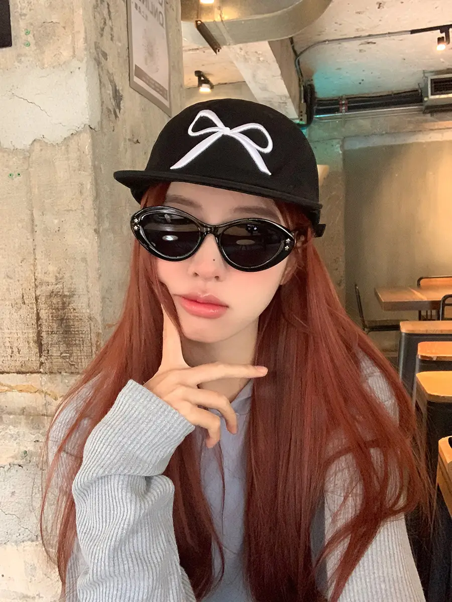 Women's Embroidered Bow Baseball Cap with Wide Brim Sun Hat - Image 4