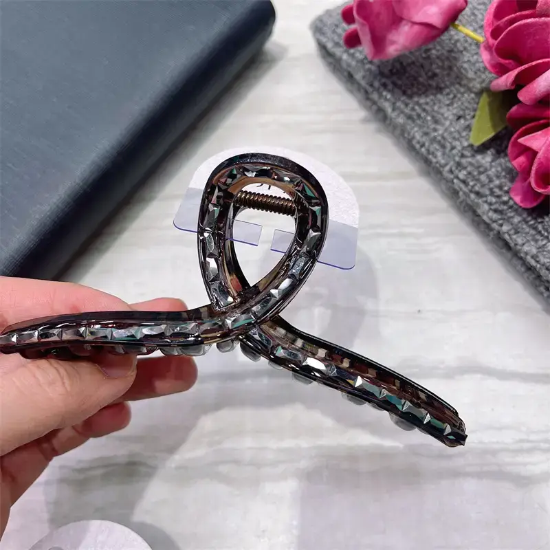 Crystal Shark Clip 13cm Ponytail Hair Accessory - Image 2