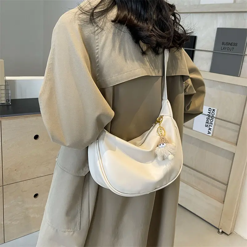 2024 Korean Style Black Messenger Bag for Women - Image 4