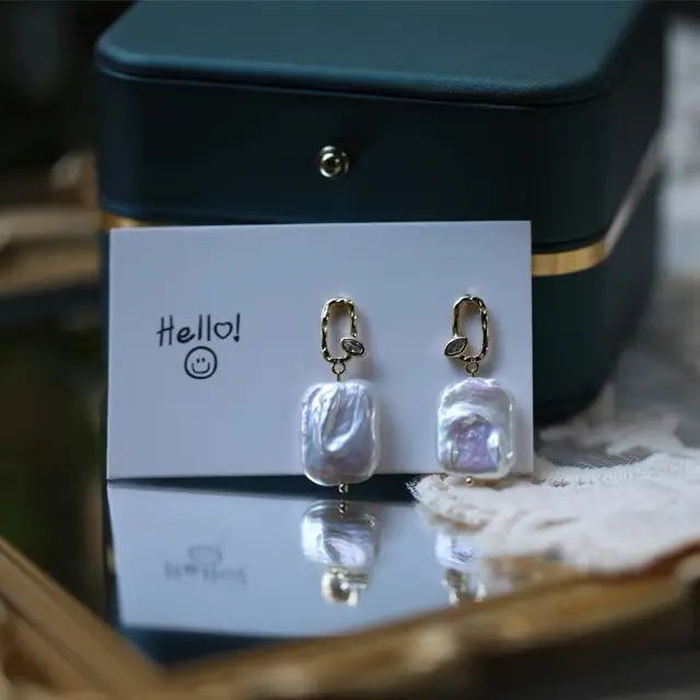 White Square Pearl Earrings Cold Wind Elegant Dangle - Image 2