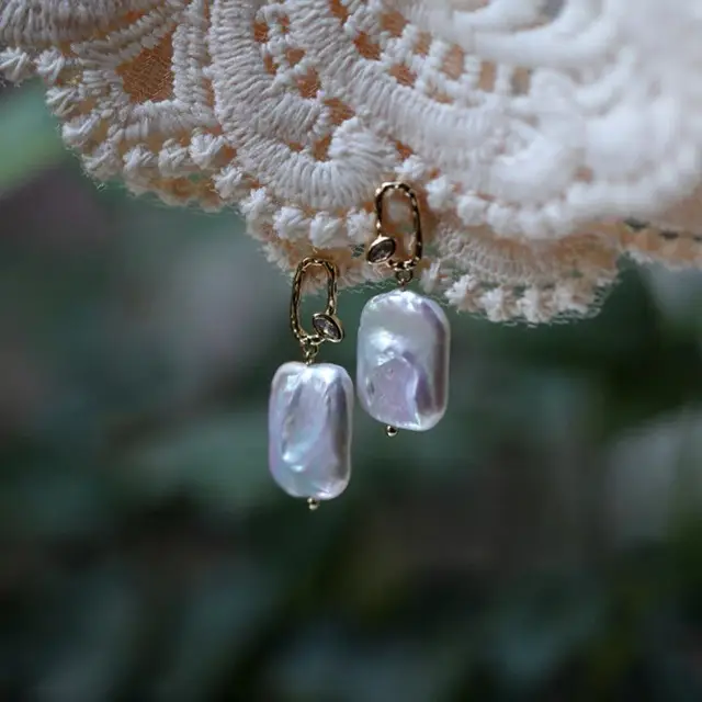 White Square Pearl Earrings Cold Wind Elegant Dangle - Image 3