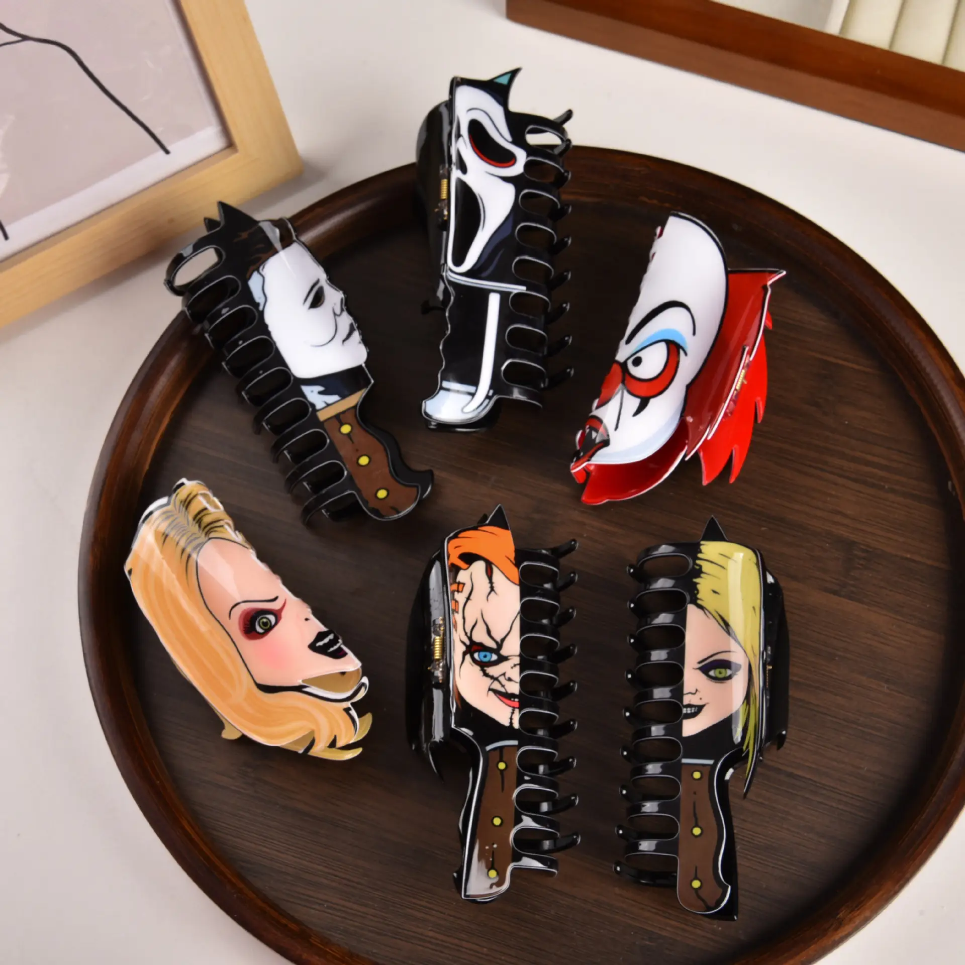 Shark Clip for Hair Band - Red Black Design - Image 16