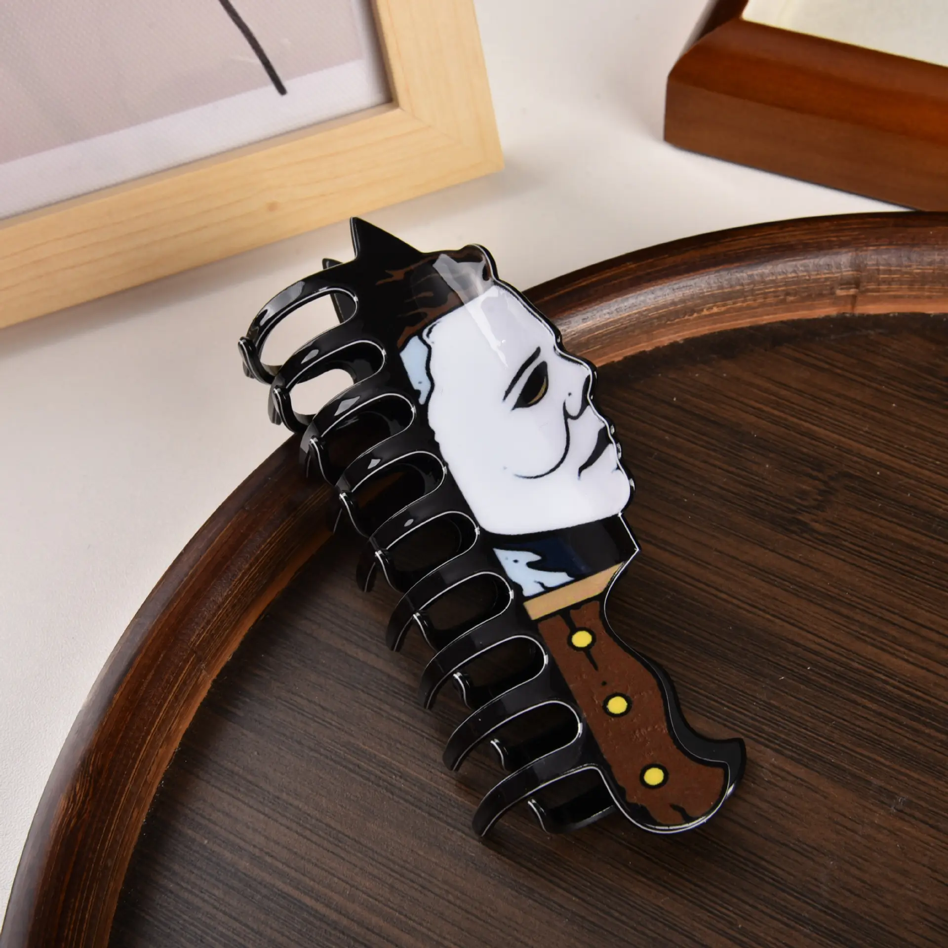 Shark Clip for Hair Band - Red Black Design - Image 4
